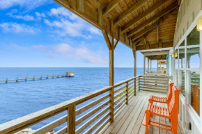 Waterfront Shared Boat Dock Pool w Views Fins and Feathers by AvantStay